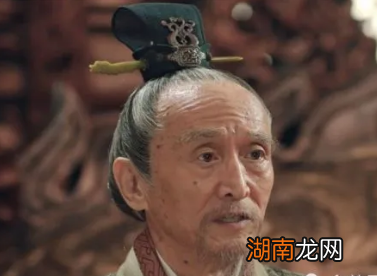 赤壁之战前，贾诩给出了什么建议？为什么没被采纳？