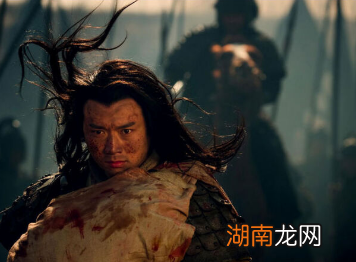 许褚与蜀国五虎将中的哪几位对战国？对战的结果如何？