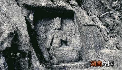 杨琏真伽是谁？张岱为什么要将他在飞来峰上的石像砸坏？