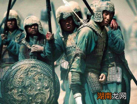 安禄山造反一年多就死了 安史之乱后唐朝为何一蹶不振