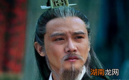 黄皓祸害朝政,为何诸葛亮却没有处置他呢?