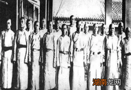 溥仪小时候经历过什么？他为什么那么讨厌太监？