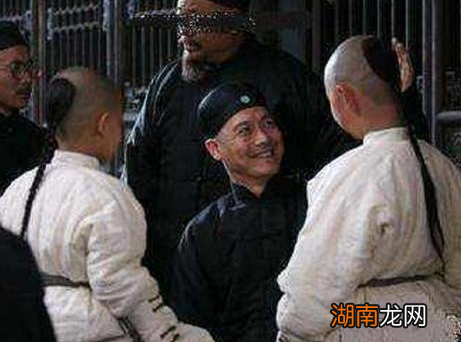 古人很长时间才洗一次头 那么晚清男子的辫子到底有多脏