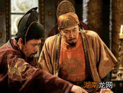 秦王李世民和太子李建成,在唐朝的建立过程中谁的贡献更大?