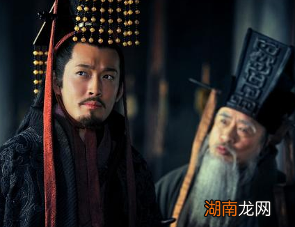 诸葛亮和庞统齐名为卧龙凤雏 两人谁的实力更强一些