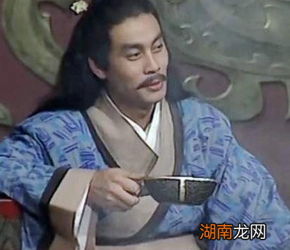 楚庄王为什么三年不闻国事 楚庄王是如何做到一鸣惊人的