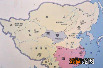 南宋是在什么情况下建立的?它又是如何灭亡的?