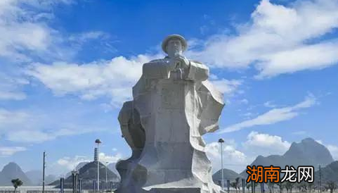 于成龙是谁?为何他能被称为”天下第一廉”?