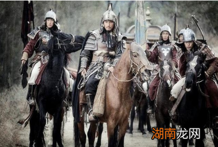 蒙古军和金兵交战正酣,成吉思汗怎么会亲率大军去攻打花剌子模王朝呢?