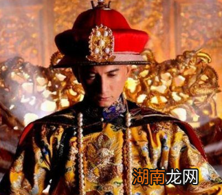 皇帝龙袍太金贵，古代历史上是怎么处理的？用的什么方法