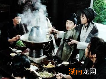 在没有暖气的古代,皇帝跟妃嫔是什么过冬的?自有妙招