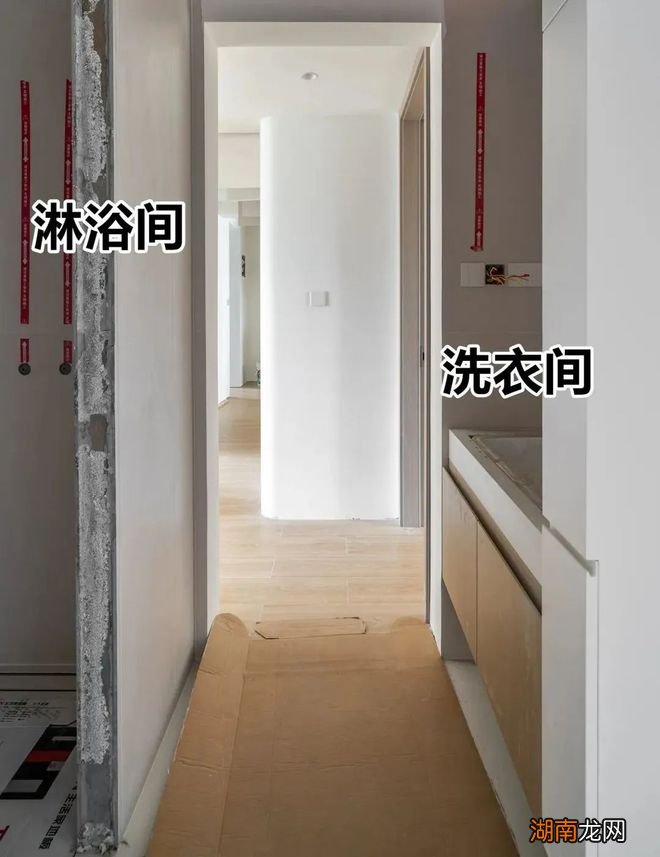 洗漱台挪到卫生间外面，跟洗衣柜二合一，动线流畅合理，实用太多