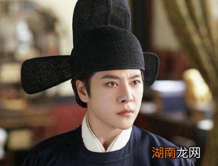 古代皇位继承者为什么都是嫡长子 换做有能力的皇子就不行吗