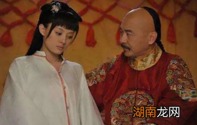 康熙一夜宠幸九个妃子？史书敢这么记载吗