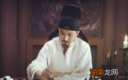 杜甫为何始终怀才不遇呢？其实是他不适合当官