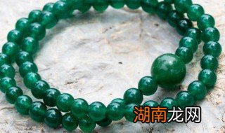 翡翠手串怎么搭配配饰 翡翠手串怎么搭配