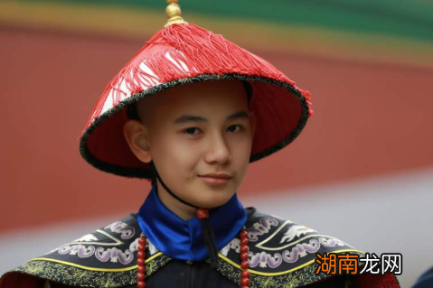 永珹为什么会被乾隆过继给别人，他不是皇子吗？