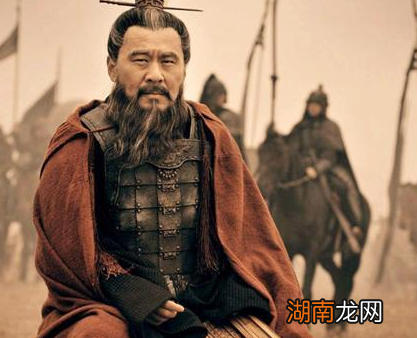 揭秘草船借箭背后的阴谋 曹操为什么不直接放火箭