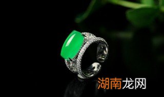 缅甸翡翠a货玉镯什么意思 a货翡翠和缅甸a货翡翠