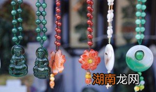 翡翠挂件尺寸标准通常是多少 翡翠挂件怎么量尺寸