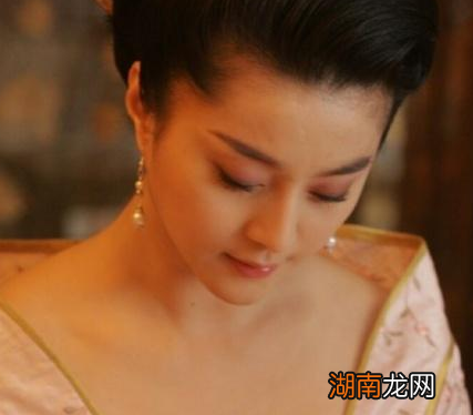 马嵬坡之变杨贵妃为什么一定得死 唐玄宗为什么不出手阻止