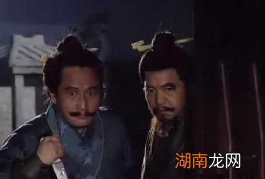 张飞为什么那么轻易就被范疆、张达害死了?没有人守在他的帐外吗?