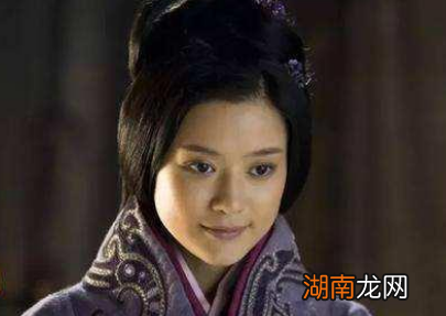 中国古代，为什么女性身为中宫之位时掌权就没事？原因是什么