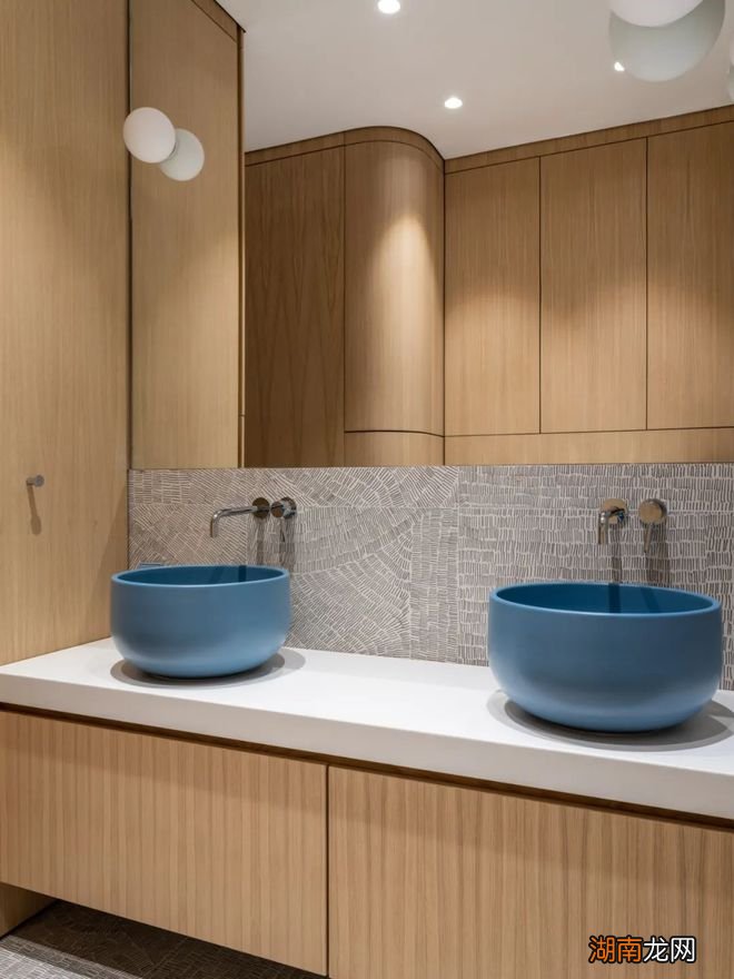 老公寓翻新出五间房,每件家具都是大牌设计