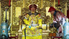 古人接旨全家人真的都要下跪吗 跪接是必须的