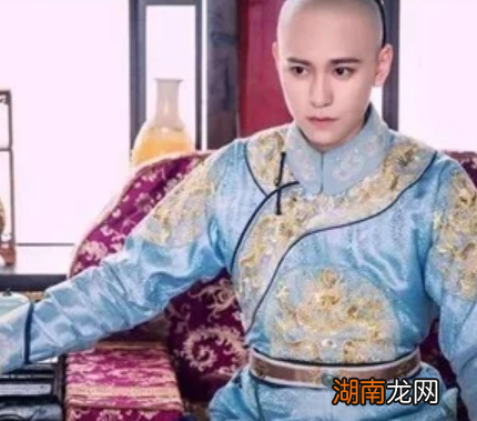 康熙为什么要对鳌拜下手 因为鳌拜威胁到了自己的皇位