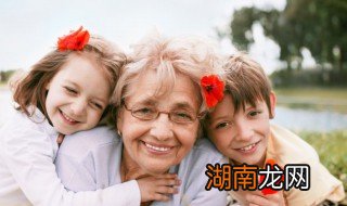 小孩在家里不写作业应该怎么办