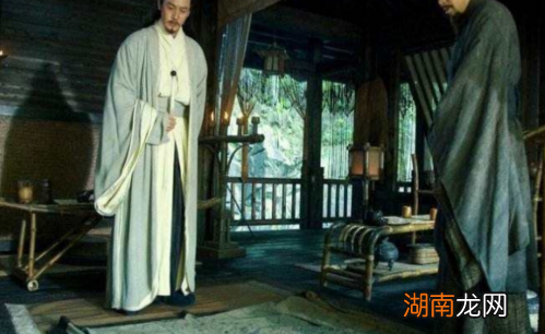 庞统指出诸葛亮的致命错误,刘备为何不在意?
