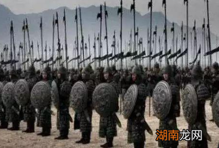 秦国攻打其他五国的时候 齐国为什么会按兵不动