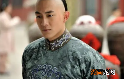 备受康熙喜爱的胤禩为什么没能当上皇帝?他最后的结局是怎样的?