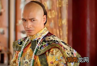 备受康熙喜爱的胤禩为什么没能当上皇帝?他最后的结局是怎样的?