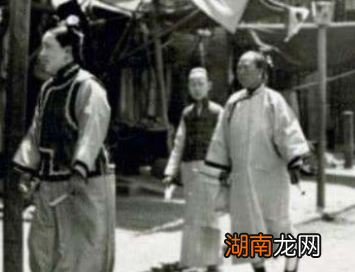 清朝女子为什么必须要穿花盆底鞋?真的是为了美观吗