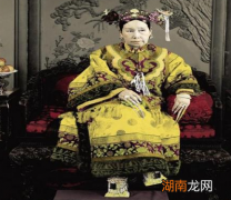 古代妃子的指甲那么长 她们是如何侍寝和上厕所的