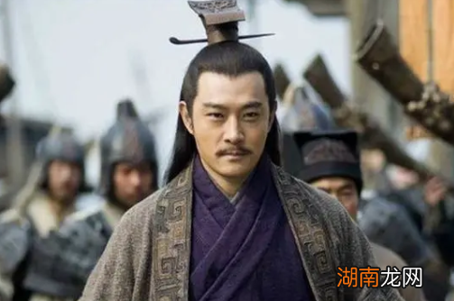 孙策为什么没将政权传给自己的儿子孙绍？为什么要给孙权？