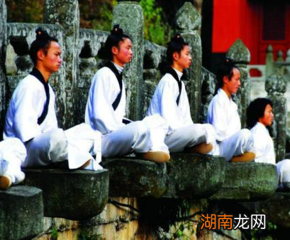 古代山路不好走 道士为什么会喜欢远离闹市住在深山