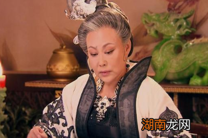 武则天墓前的石碑为什么空无一字？无字碑有什么含义吗？