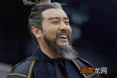 关羽击败于禁后为什么就能威震华夏了？曹操为何会被吓得迁都？