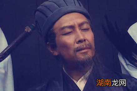 诸葛亮晚年犯了什么错,是他间接导致蜀汉的衰落吗?