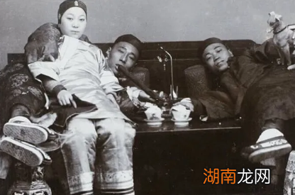 晚清时期，吸食鸦片的后果究竟有多严重？