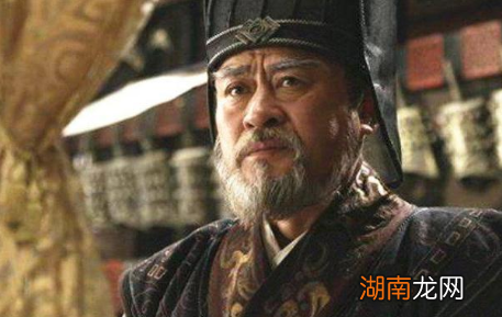 为西汉立下犬马功劳的周勃，晚年为何会被一个狱吏欺负？