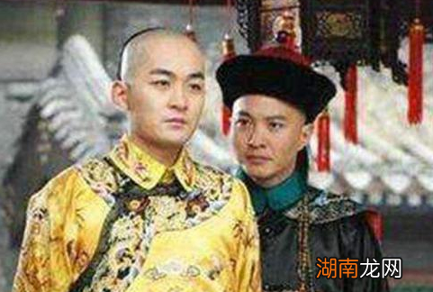 光绪登基后，他的父亲醇亲王奕譞是什么反应？