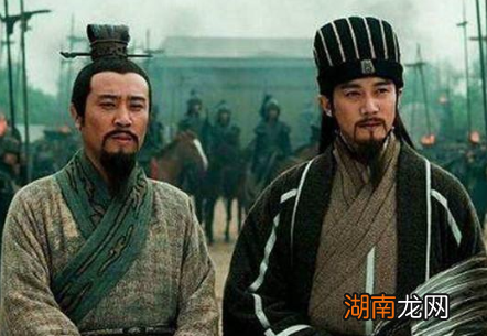 同为汉室后裔,为什么刘秀能成功复兴汉朝而刘备不行?