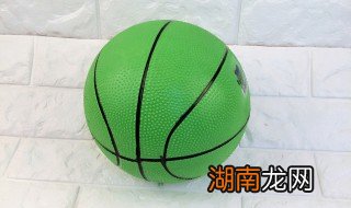 给新买的篮球打气时要注意些什么 给新买的篮球打气方法介绍