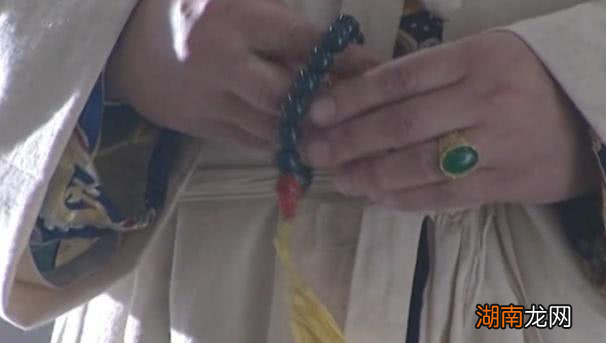 年羹尧的佛珠是怎么来的？他被处死前为何要将佛珠还给雍正？