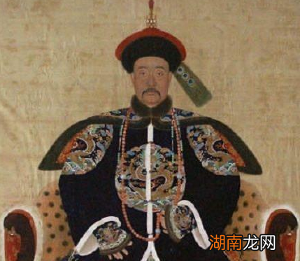 清朝军机大臣和大学士相比 他们谁的官职更高一些