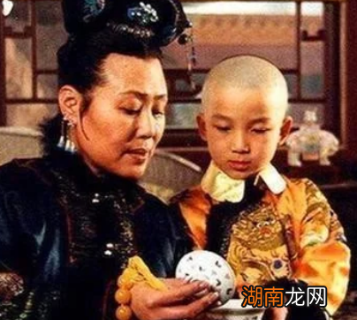 苏麻喇姑的墓地到底是什么样的 墓中除了骨灰什么都没有